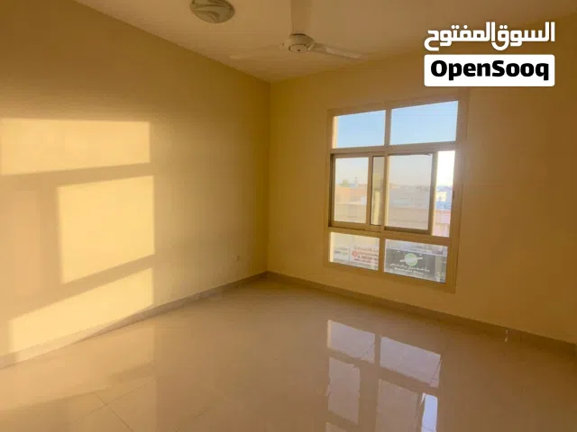 بموقع مميز وقريب من جميع الخدمات شقة 2 بلكونة وخزائن بالحائط و بسعر لا يقارن