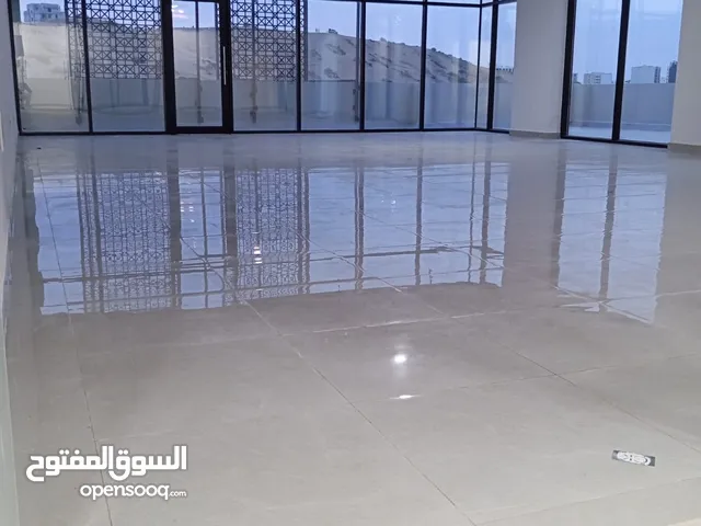 121 m2 Showrooms for Sale in Muscat Al Khuwair