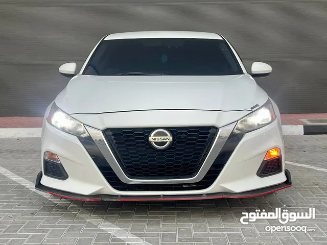 نيسان التيما