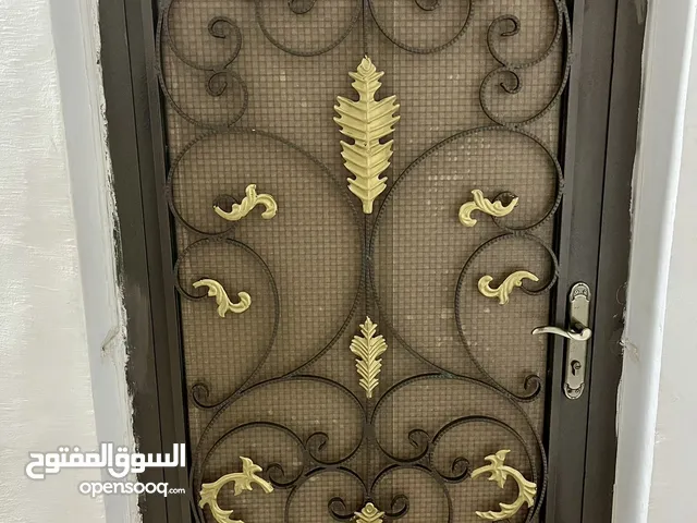 باب حديد وزجاج بسعرر حررق