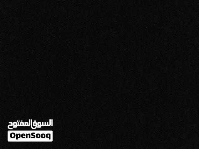 للبيع آيفون 13 عادي مساحه 128 بطاريه 74 ونظيف وحاله ممتازه