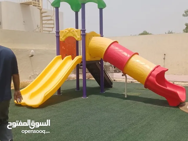 لعبه نظيفه شبه جديدة حجم كبير