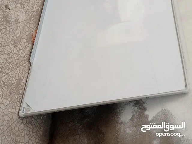 سبورة بيضاء مستخدم 240x120  سم الحجم الاكبر