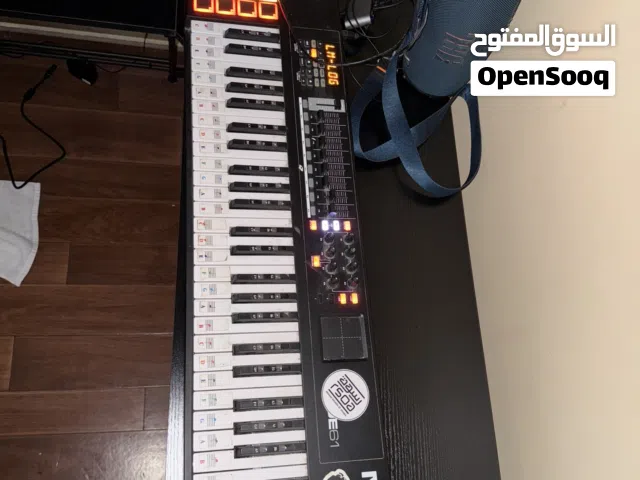 Piano keyboard 61 بيانو