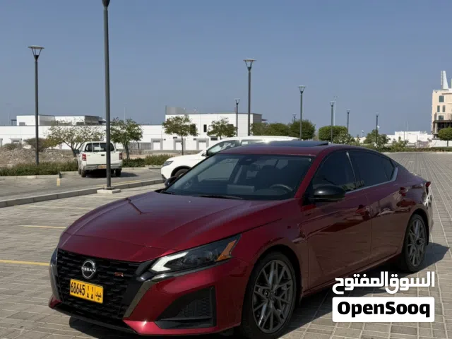 2023 Nissan Altima Standard