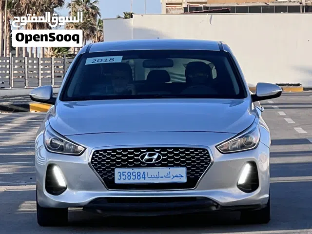 هيونداي النترا 2018  .قطعة وحدة  .درجه اولي .جمرك كيف واصلة