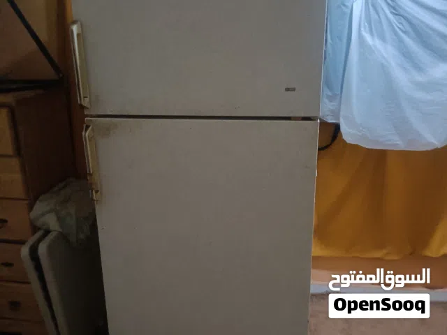 عدد 3 ثلاجات للبيع سكراب