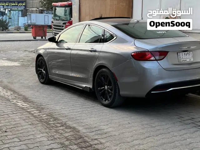 2015 كرايسلر 200 LX