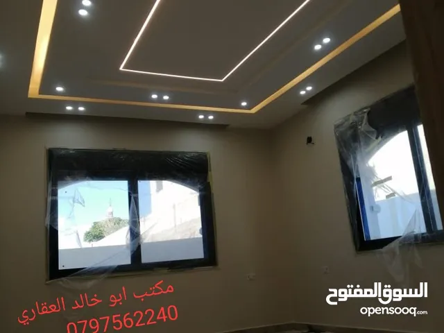 230 m2 5 Bedrooms Villa for Sale in Zarqa Al Zarqa Al Jadeedeh