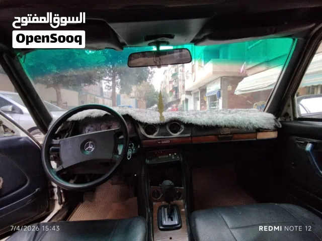 1978 مرسيدس بنز اخرى 230