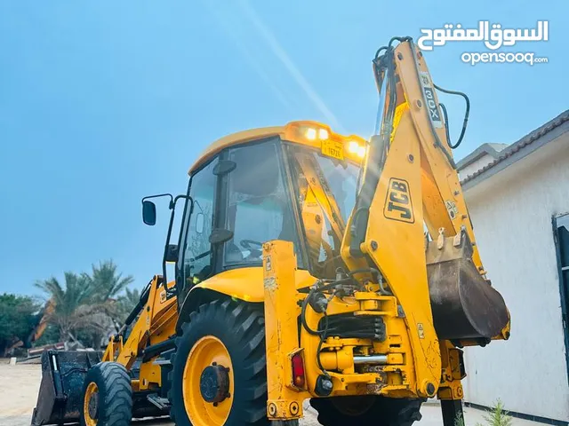 2011 Tracked Excavator Construction Equipments in Tripoli