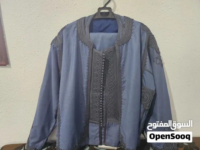 قطعتين عدد اتنان الزبون اللون موضح استعمالي اني البوني والأزرق ولدي واحد يبي تخيط جيب بس والآخر بطمه