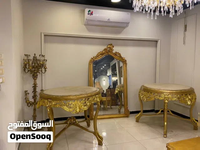 طاولة كلاسيك دائري مستورد مصرية
