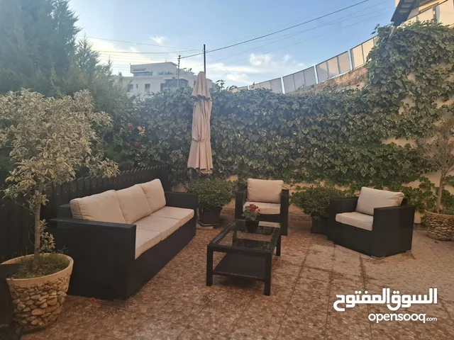 طقم / جلسة خارجي