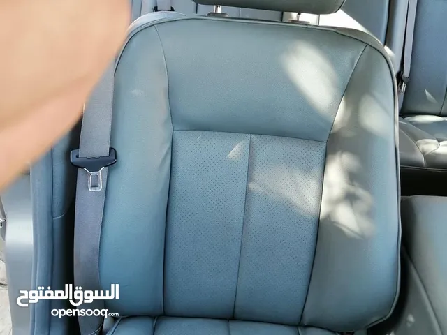 غرفه مرسيدس ابو عيون موديل 2000
