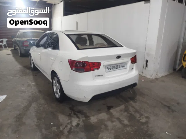 2011 كيا فورتي GT