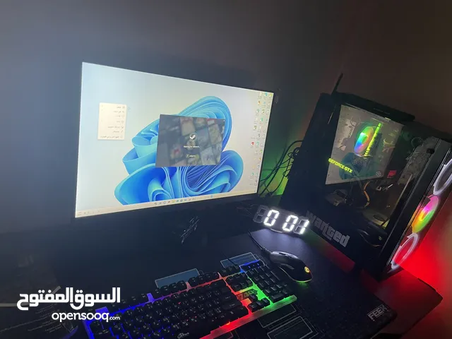 Pc وكالة للبيع مع شاشه وكامل اغراضه