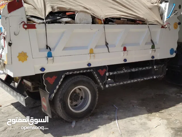 توريد رمل عادى ومغسول وتراب زراعى ورفع انقاض وسماد المواشى