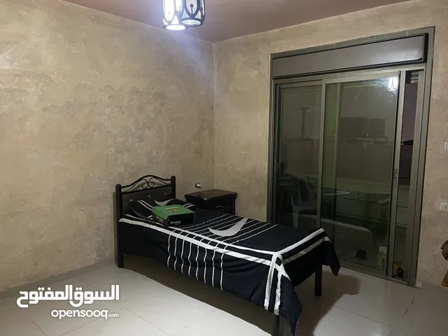 منزل للبيع مكون من 3 غرف نوم وصالون وسفرهه ومطبخ وبرندات عدد 2 وحمام عدد 2 الموقع الحاوز الاول
