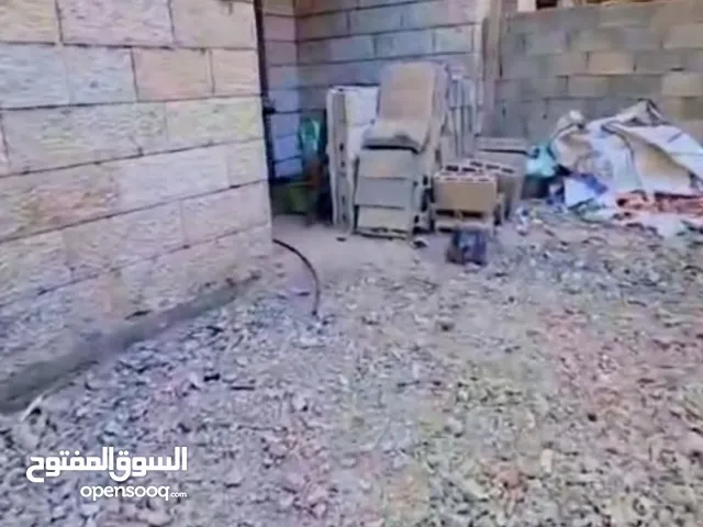 شقه عظم للبيع في بتونيا مساحه داخلي 150متر مع ارض 200متر