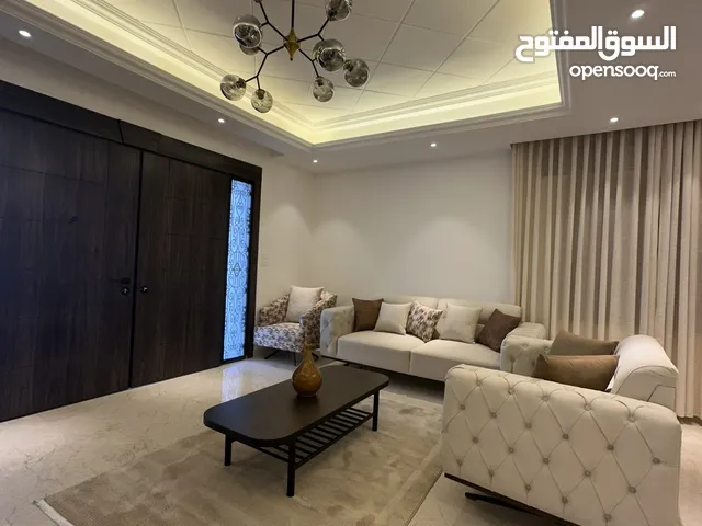 شقه مفروشه للايجار فاخره جدا في الدوار السابع خلف مسجد ابوعيشه لم تسكن للجادين فقط ايجار سنوي فقط