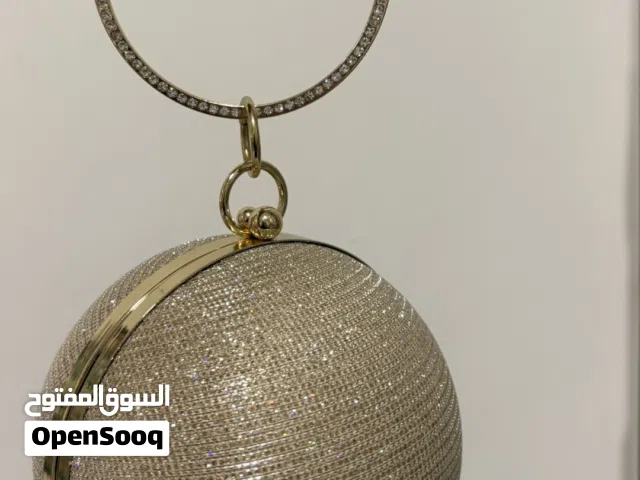 Round glittery bag with chain( removable chain)