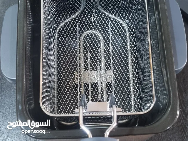 deep fryer.. not used