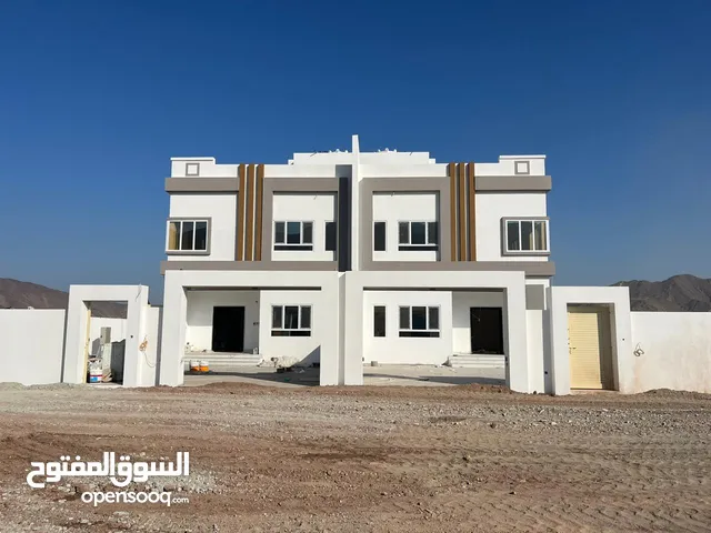 325 m2 5 Bedrooms Villa for Sale in Al Dakhiliya Bidbid