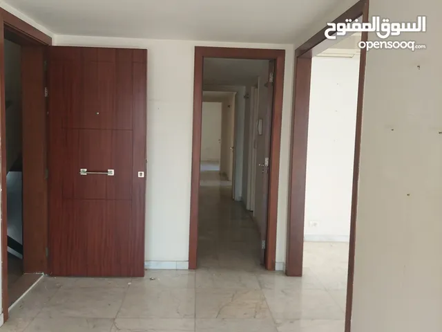 200 m2 3 Bedrooms Apartments for Rent in Beirut Kraytem