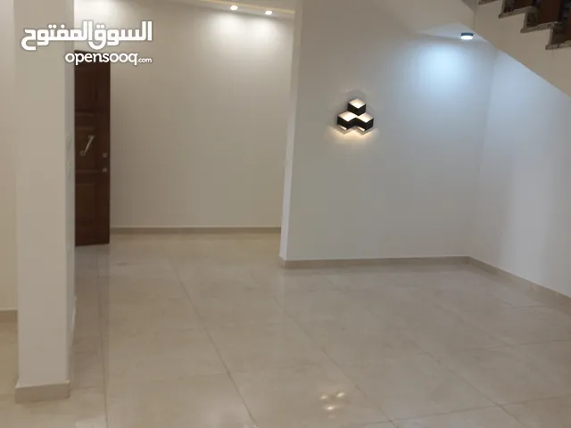 900m2 5 Bedrooms Villa for Sale in Tripoli Tareeq Al-Mashtal