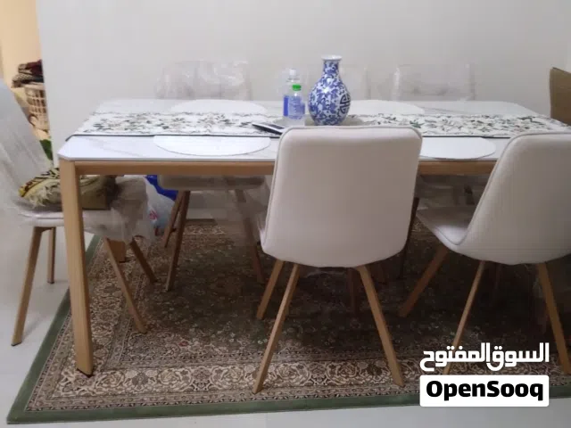 Dining table for sale