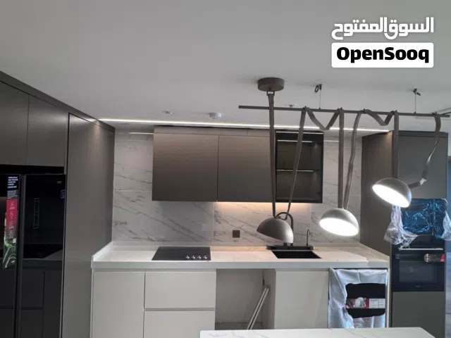 شقة جديدة كليا لم تسكن مطلقا في برج كفالي تور للايجار السنوي باطلالة ساحرة