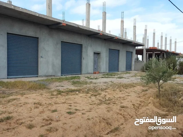 A louer Dépot , GP1 km47 sousse, km79 sfax Bouhlelali Nord Superficie170m2.