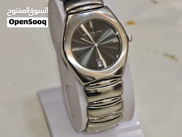 ساعة كينيث كول الأمريكية بتصميم جدا انيق
