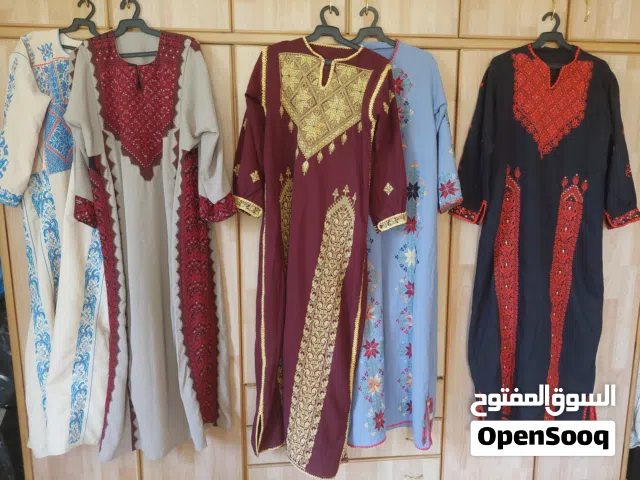 ثواب مطرز يدوي