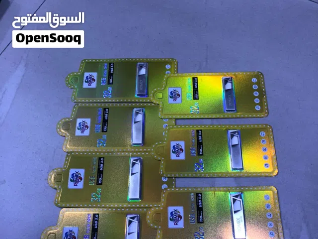 يتوفر لدينا فلاش ممري ماركة رومكس
