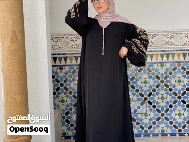 بمناسبة الشهر الكريم رمضان نقدم لكي سيدتي قفطان بطرزة عصرية