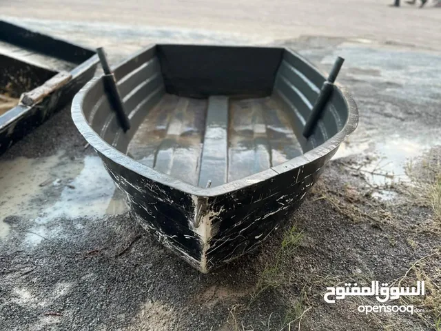 قارب 8 قدم