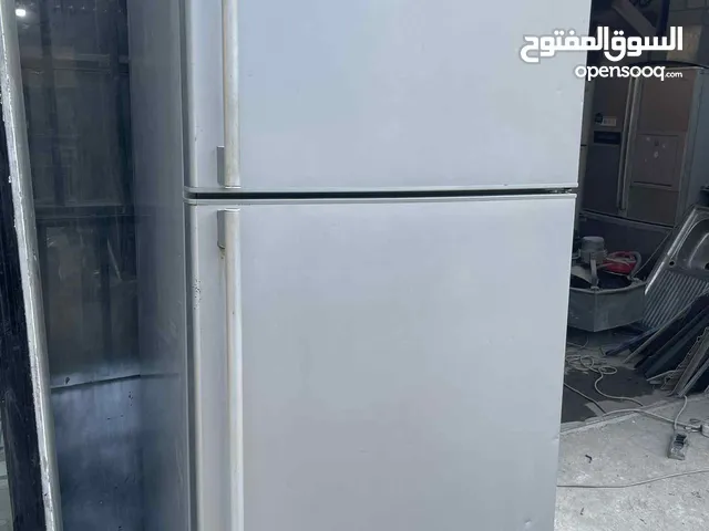 ثلاجة منزلي نوع هيتاشي انفيرتر حجم جامبو ماتور مختوم مش مصلحة لون سلفر شغاله مية بالمية فحص