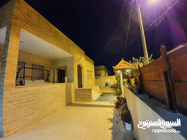 375 m2 More than 6 bedrooms Townhouse for Sale in Zarqa Al Zarqa Al Jadeedeh