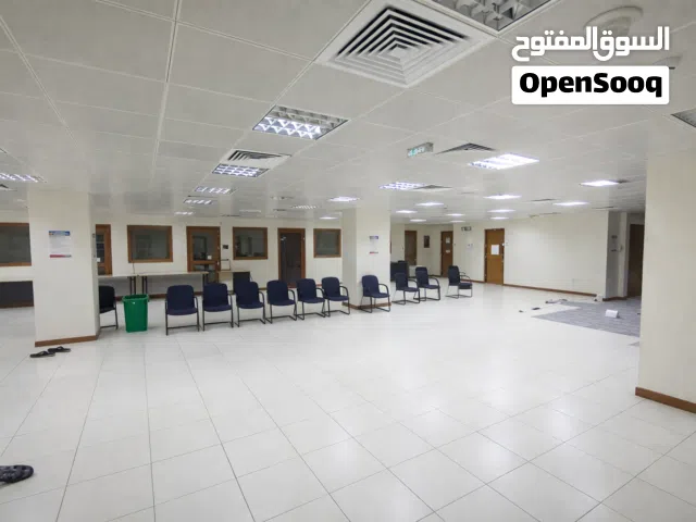 Exceptional Commercial Opportunity on 18th November Street For Rent