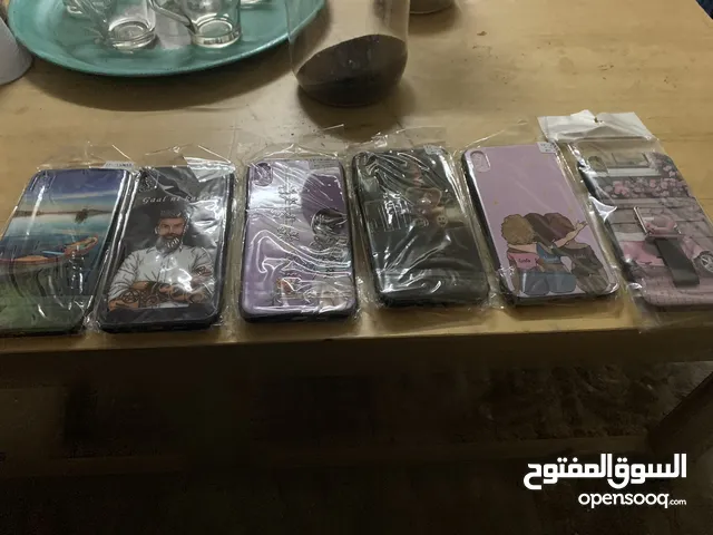 للبيع عدد 6كفرات آيفون Xs max