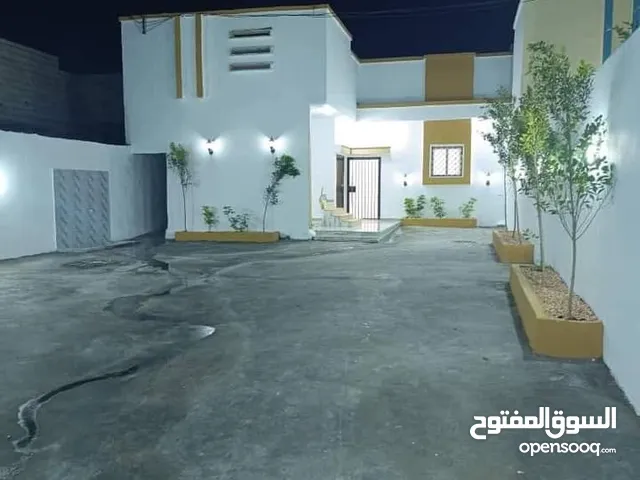350m2 4 Bedrooms Townhouse for Sale in Benghazi Kuwayfiyah