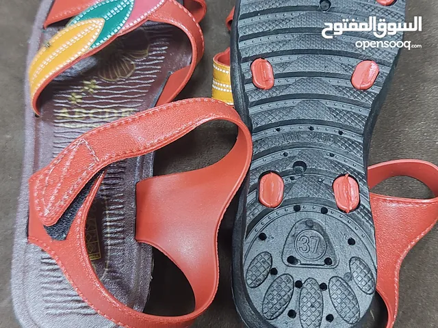 Boys Sandals & Slippers in Dubai