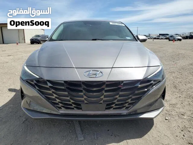 2023 هيونداي النترا Limited
