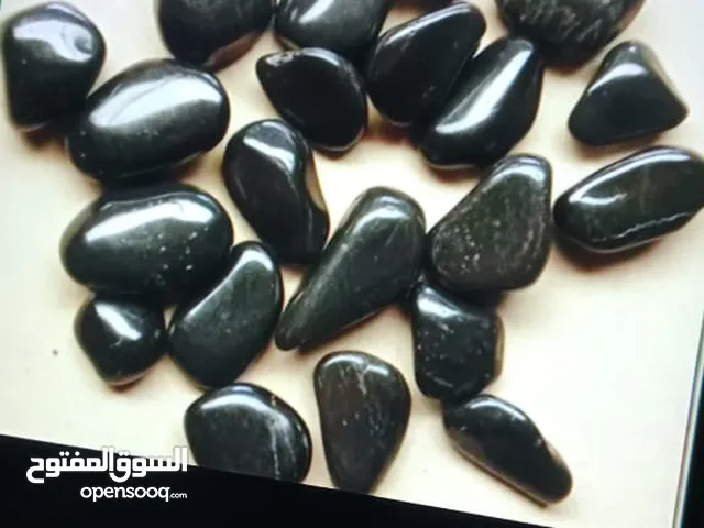 يوجد لدينا حجر ديكوارات ابيض اسود رساسي رمل احمر زراعي خالص مع العين رمل ابيض سيمنت تابوق كنكري دفان