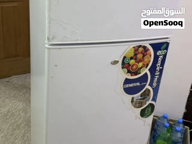 ثلاجه شبه جديده للبيع بي مجال قليل