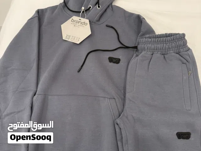 للبيع ملابس جديدة