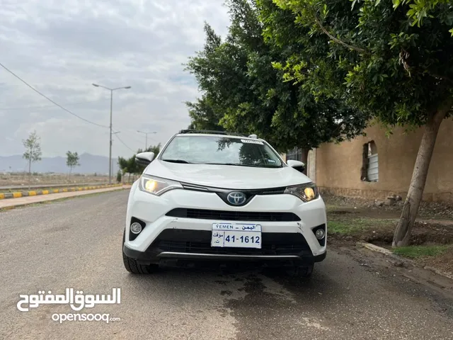 Used Toyota RAV 4 in Sana'a