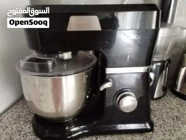 خلاطة كيك + عجانة نظيفة من شركة مودكس